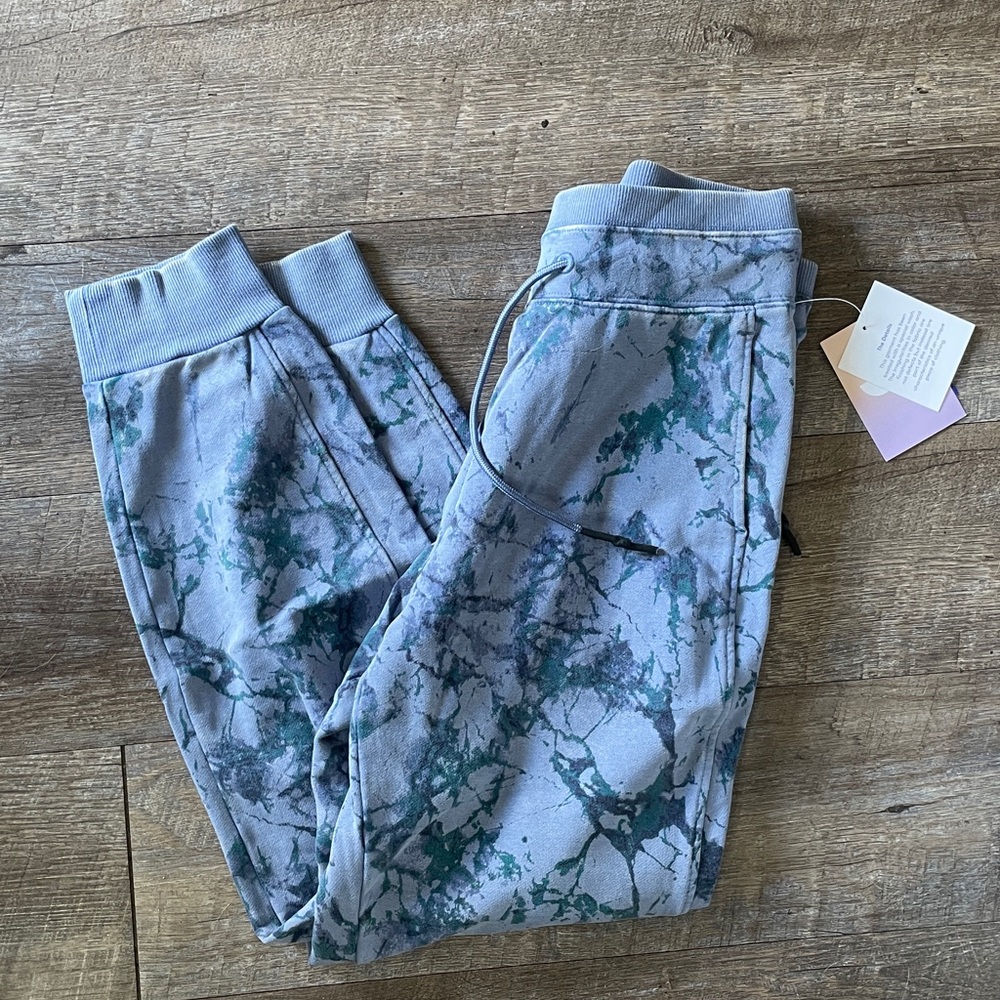 NWT JoyLab Marbled Print Crewneck Sweatshirt & Sweatpants Set - Picture 6 of 9